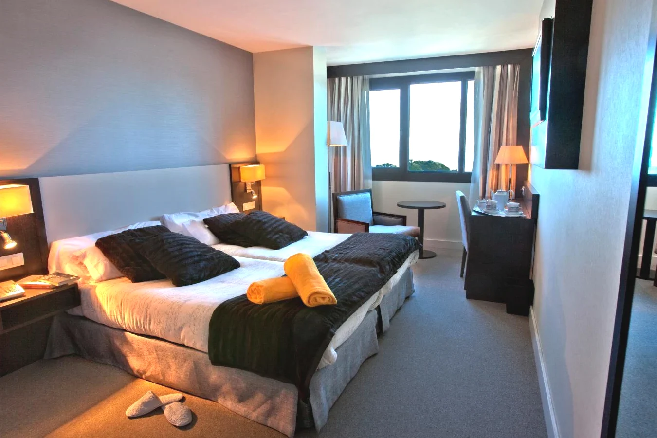Habitaciones y Suites Habitaciones y Suites